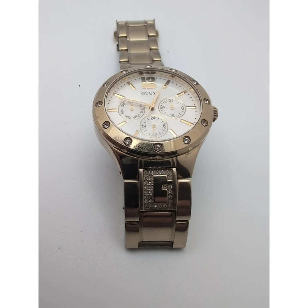 GUESS Women's U15078L1 Quartz Analog Chrono Dress Watch. Good Tone w Crystal 